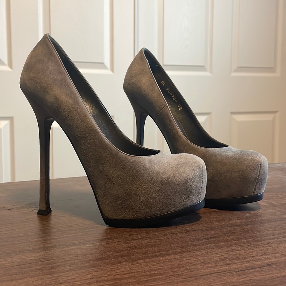 YSL Yves Saint Laurent Tribtoo 7-7.5 / 38